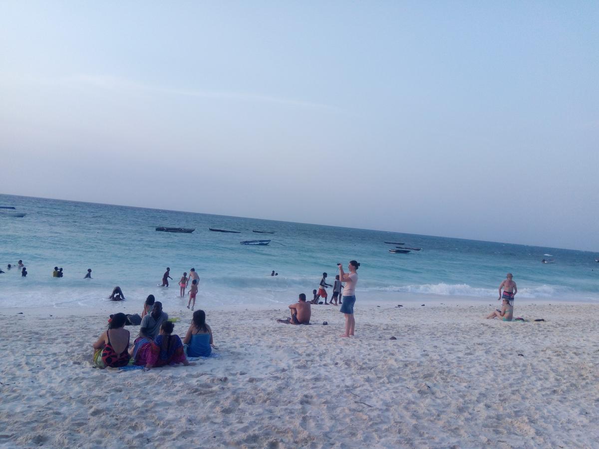 Asiya Beach Bungalow Нунгви Екстериор снимка